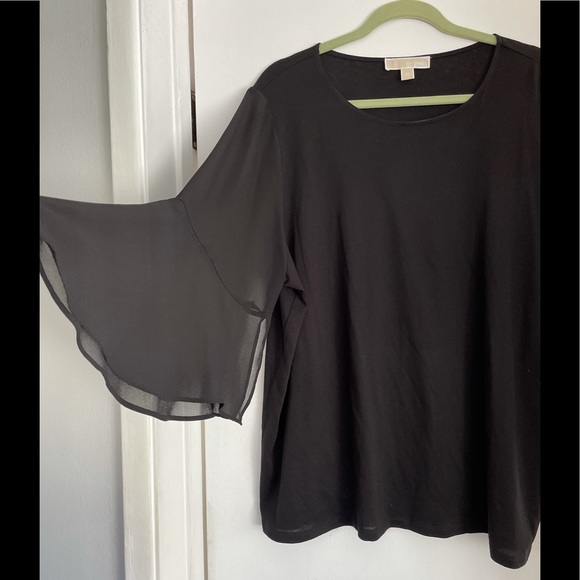Michael Kors Tops - Pretty Michael Kors top size 2X